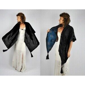 20s VELVET & SILK Shawl Cloak Cape Flapper Piano Opera Shawl Collectible Pockets